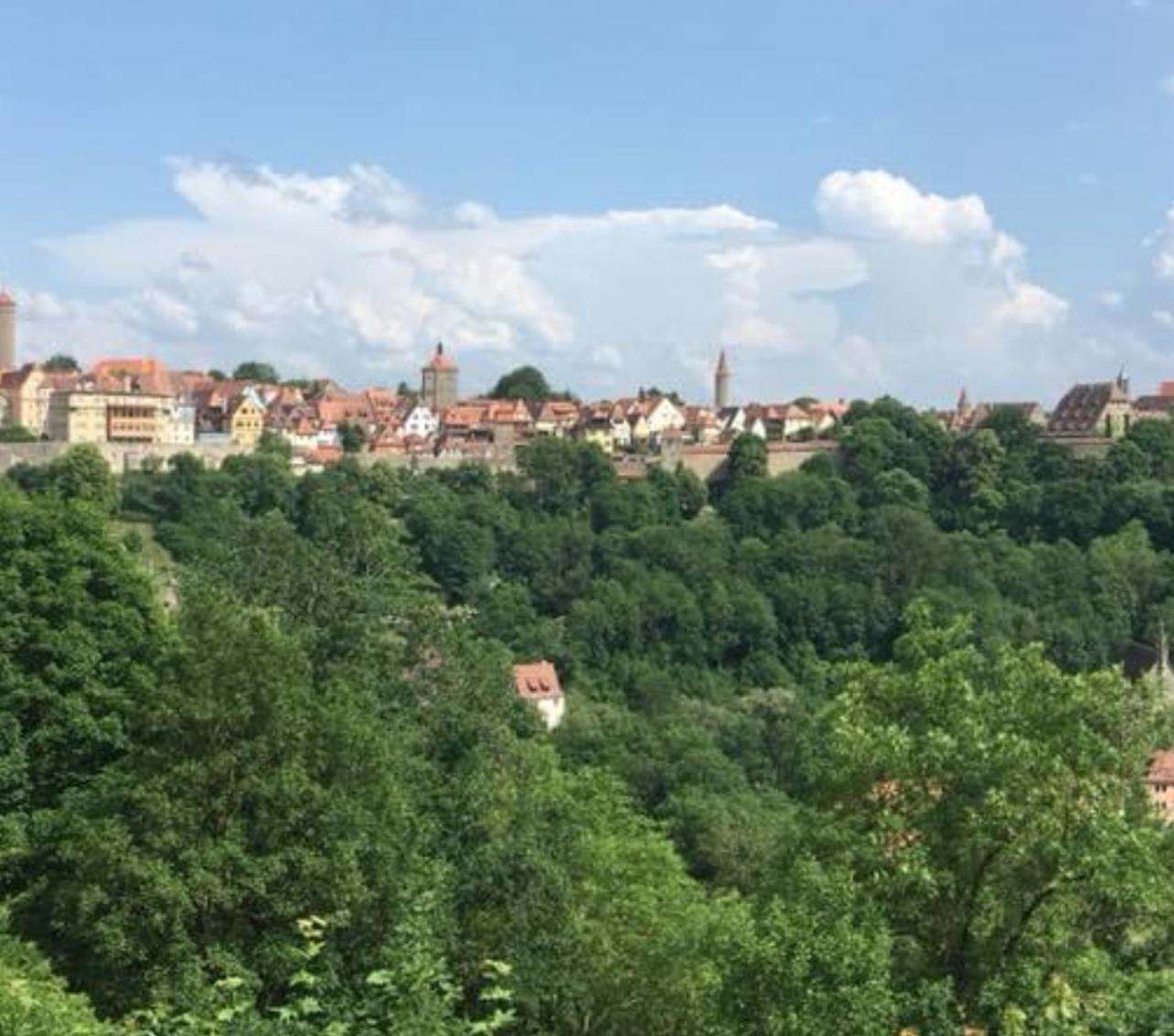 Ferienhaus Kobolzeller Schloesschen A.D.Weinsteige Rothenburg ob der Tauber Luaran gambar