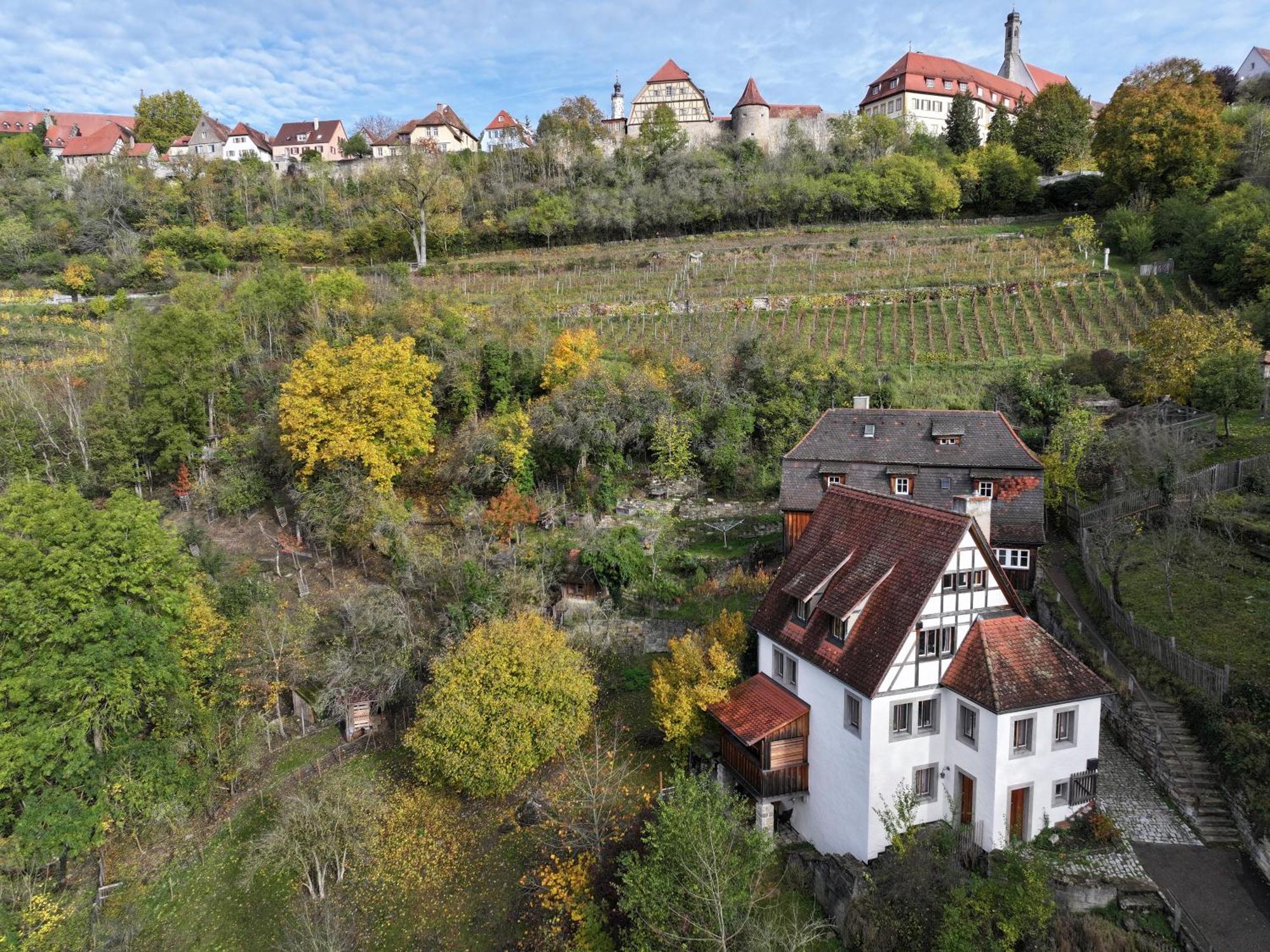 Ferienhaus Kobolzeller Schloesschen A.D.Weinsteige Rothenburg ob der Tauber Luaran gambar